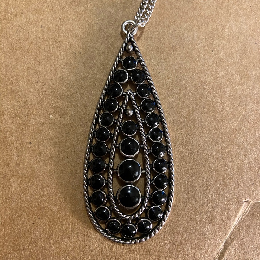 Charm necklace w/chain earrings